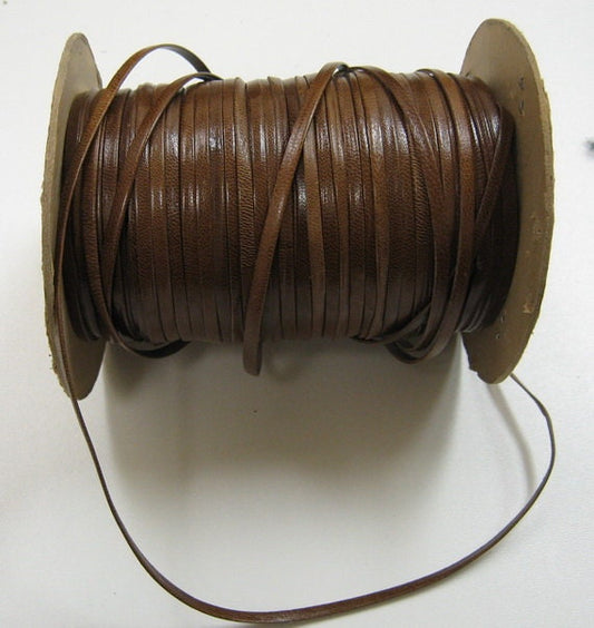 5/32" Side-Folded Kid Leather Lacing in Twig (5 yds) 0156DKA