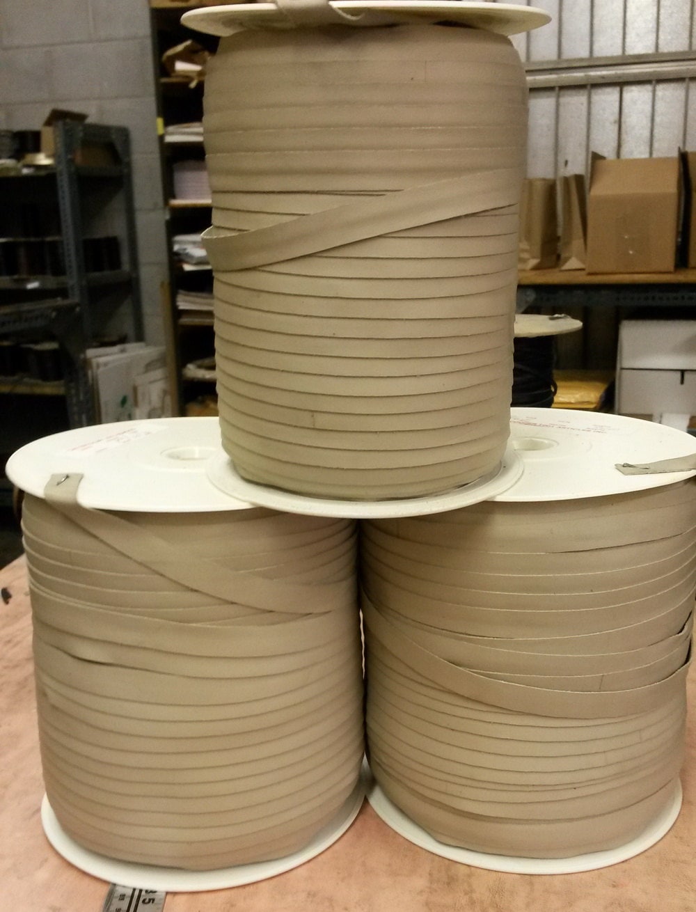9/16" Flat Cowhide Stripping in Beige (5 yds) 0562FC9